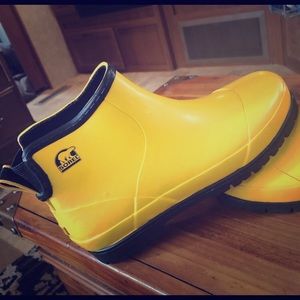 Very good condition Sorel shoes